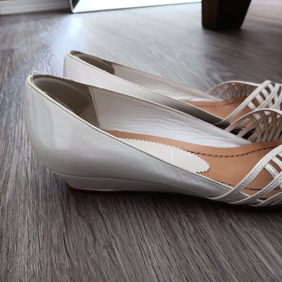 Sigerson Morrison Womens White Sandals Wedge Patent Leather Made in Italy - Picture 2 of 10